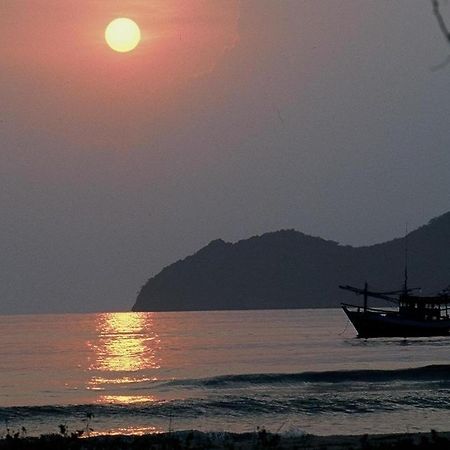 The Privacy Beach Resort & Spa Sam Roi Yot Exterior foto